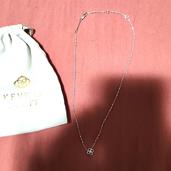 Kendra Scott Pendant silver necklace - Picture 3 of 3